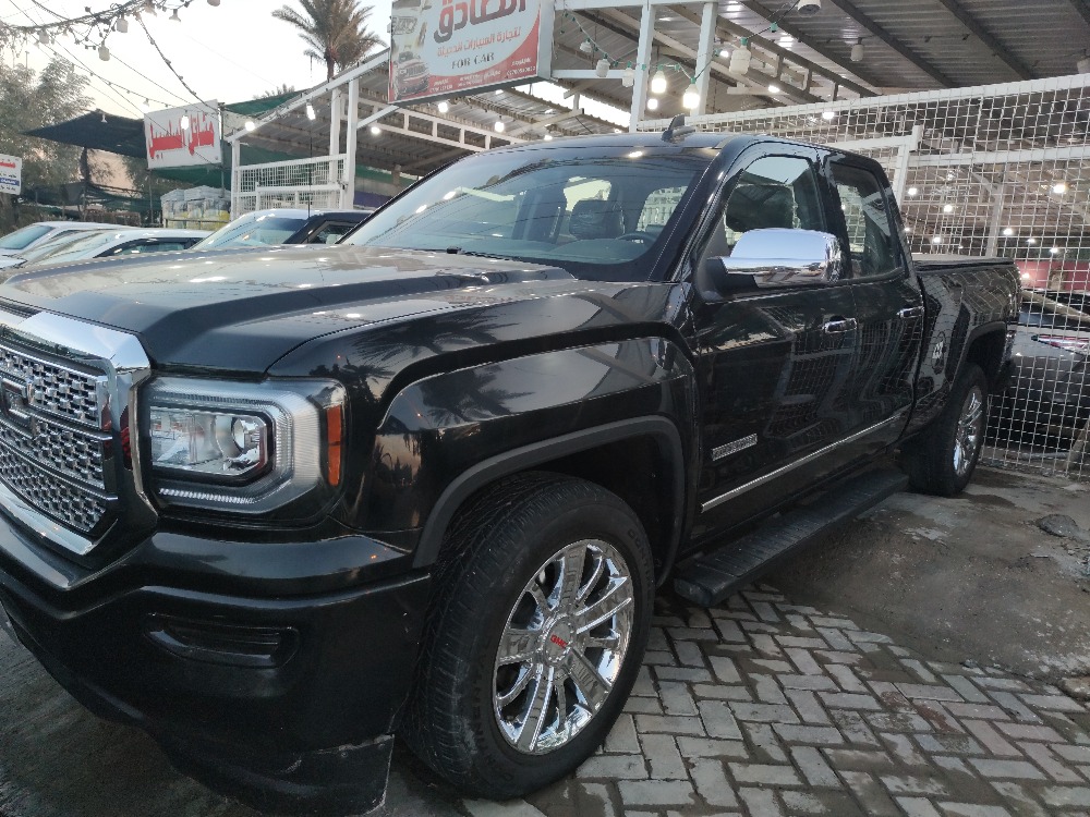 GMC Sierra